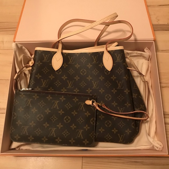 Louis Vuitton Handbags - Never used Louis Vuitton Neverfull MM